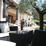 Dobravac Wine Estate 3* רוביני