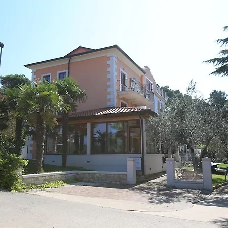 Dobravac Wine Estate לינה וארוחת בוקר