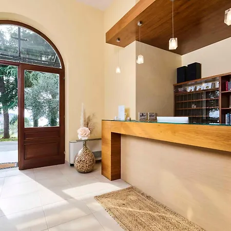 Dobravac Wine Estate לינה וארוחת בוקר 3*